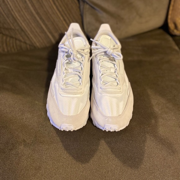 Classic Leather Legacy Sneaker - Picture 2 of 6